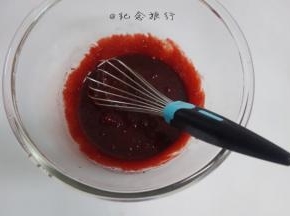    黑咖啡
红丝绒液 天然香草精搅拌均匀备用

  