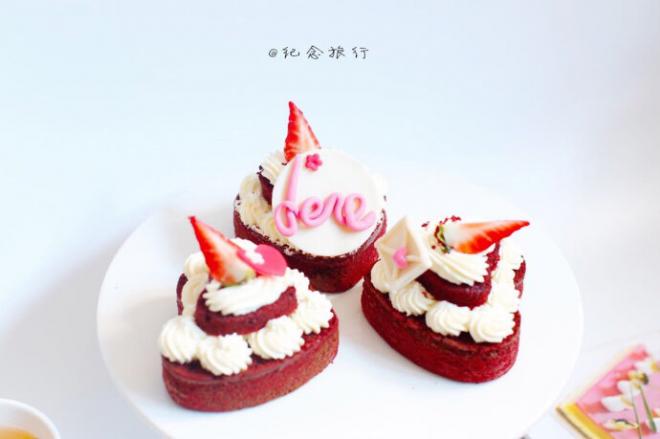 爱心迷你双层红丝绒蛋糕