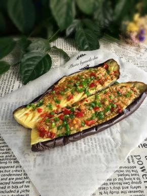 烤好后趁热撒上葱花即可享用。