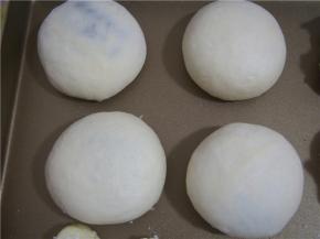 底部朝下放入烤盘，发酵至1.5倍大