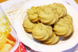 烤的时候就弥漫着淡淡的孜然椒盐花椒味，实在是香。