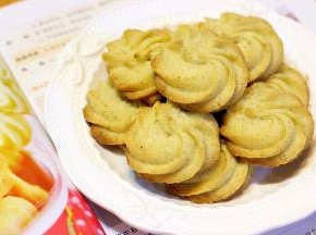 烤的时候就弥漫着淡淡的孜然椒盐花椒味，实在是香。