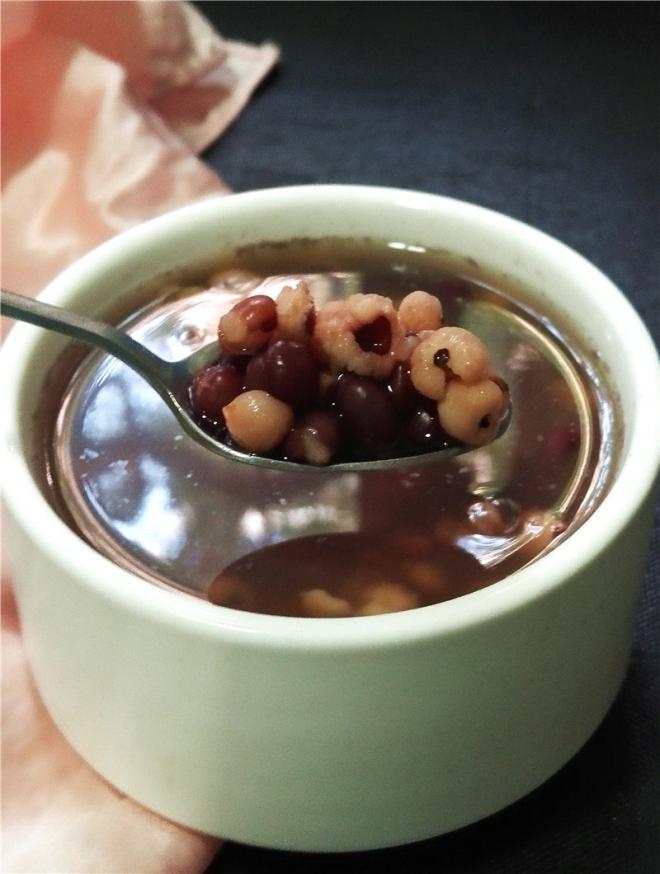 红豆薏米芡实粥