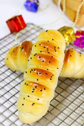 稍放凉后就可以吃了。