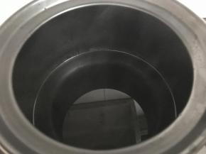 4、砂锅加适量清水。