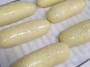 撒上些许白芝麻。