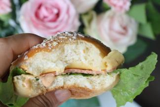 芝士已经和面包融合啦