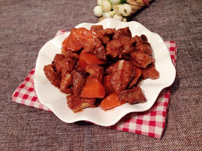 胡萝卜烧排骨