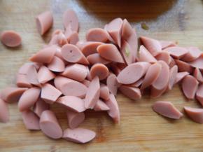 火腿肠切好