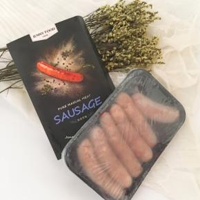 今天我选用了珍妮珍馐的胡椒味香肠，味道香浓