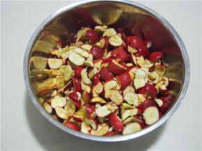 去掉两头，剔掉核。