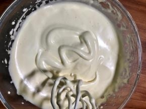 打至提起蛋头随意画出线条在表面不会立即消失