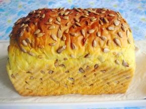 烤完的面包，颜色真是太好看！