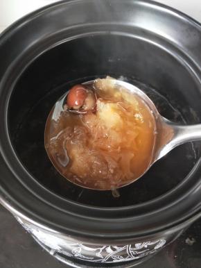 慢火煮到汤汁浓稠