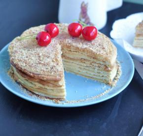 19、 切开看看，蛋糕非常有层次哦！