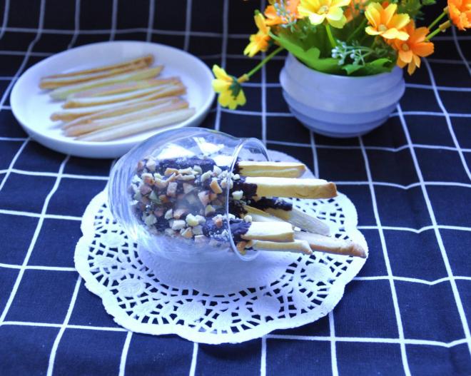 双层巧克力“百力滋”