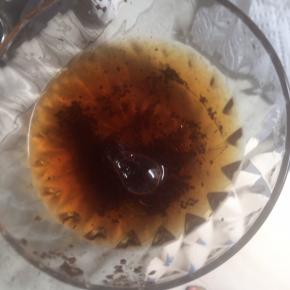 12:晾凉过程中，40度左右的时候加入泡软的吉利丁片，用余温把它融化