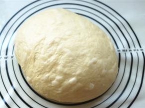 轻轻按压排气。