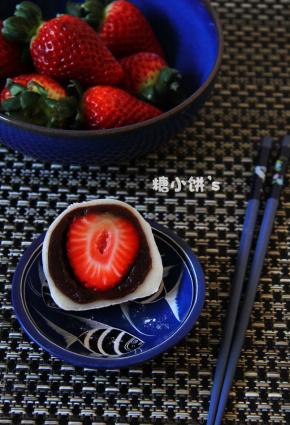 顺便贴几张以前做过的和果子系列~具体懒得搬运了。
草莓大福