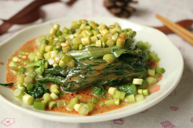 花生酱拌小白菜