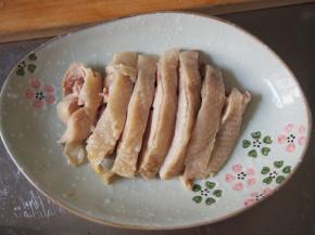 切成片放在盘中