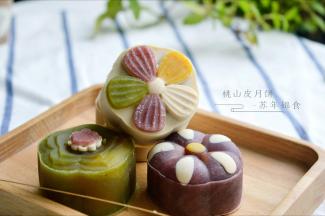 今年中秋和小朋友一起动手制作自己的月饼吧~