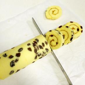 定型完毕后用刀切块。