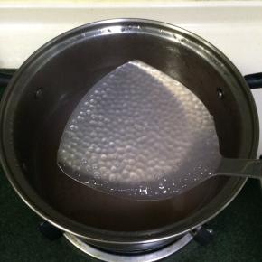 熟透的西米呈透明状并且体积膨大。