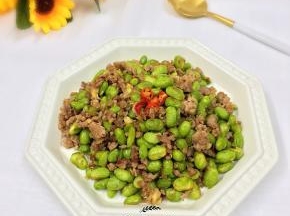 出锅装盘即可享用。