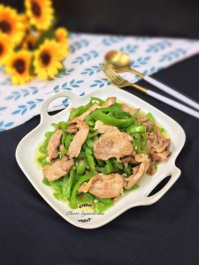 出锅装盘，上桌享用吧。