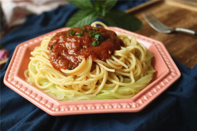 青笋肉酱意面