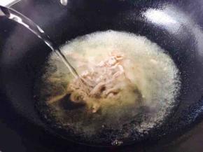 放入准备好的开水（约1200ml）