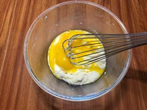 加入蛋黄