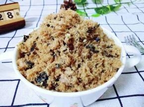 近拍，炒拍照儿子边在后面吃(^_^)