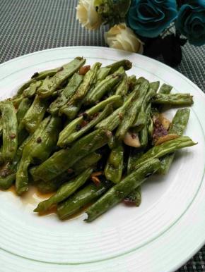 最后大火收汁，装盘即可（全程不要放盐，会咸口）