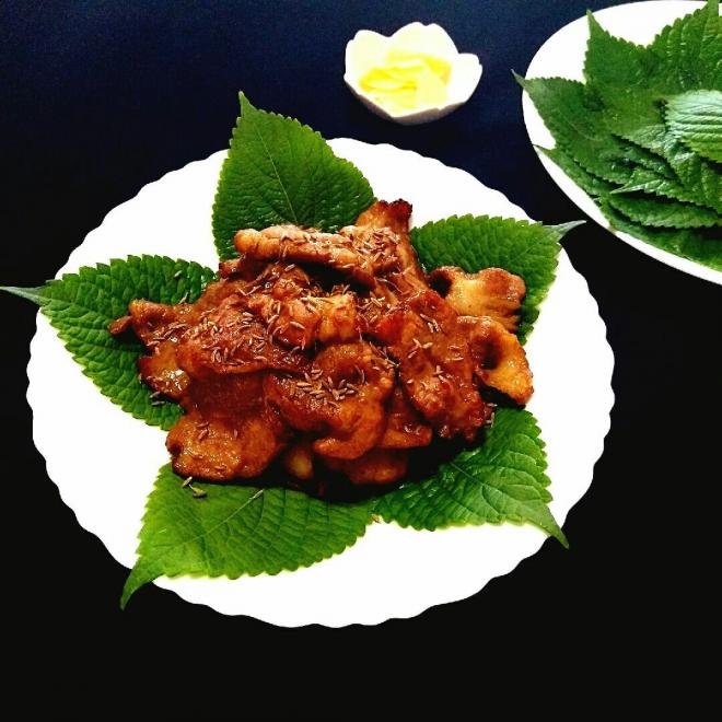 苏子叶包大片烤肉