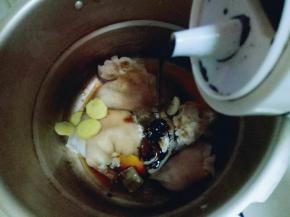 加入老抽(调色)