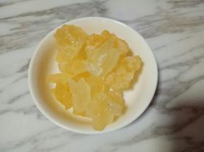 冰糖，最好选这种老冰糖。