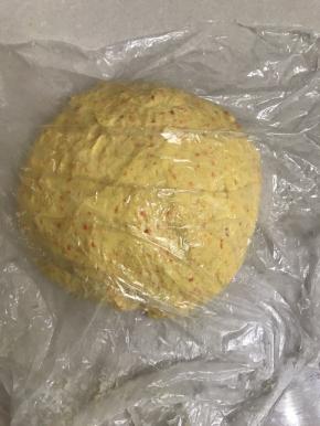 拿出来盖上保鲜膜松弛15 分钟