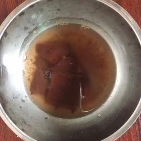 100%巧克力加10砂糖用热开水融化