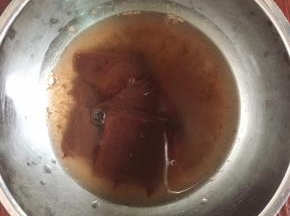 100%巧克力加10砂糖用热开水融化