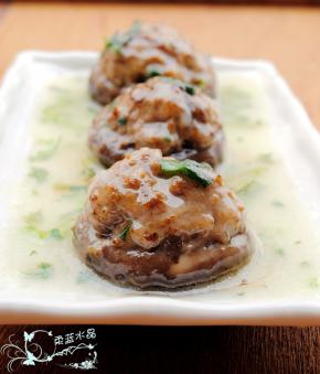 最后撒上香菜。