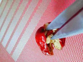 红枣去核，一剪二。