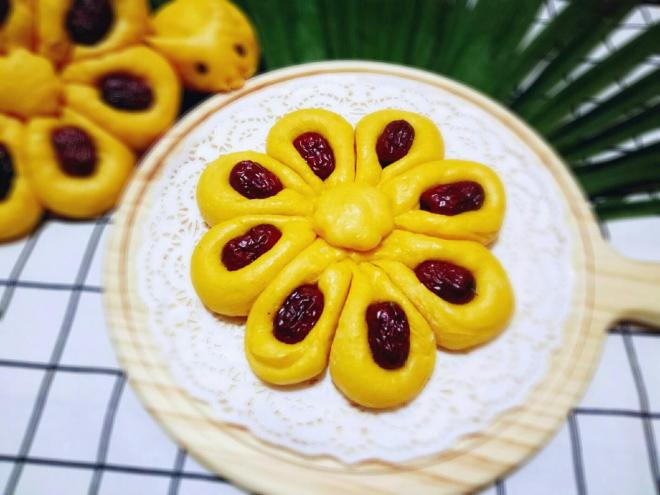 南瓜花朵馒头