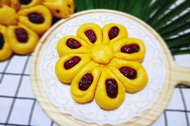 南瓜花朵馒头