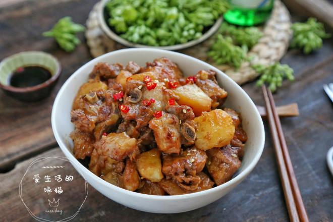 土豆烧排骨