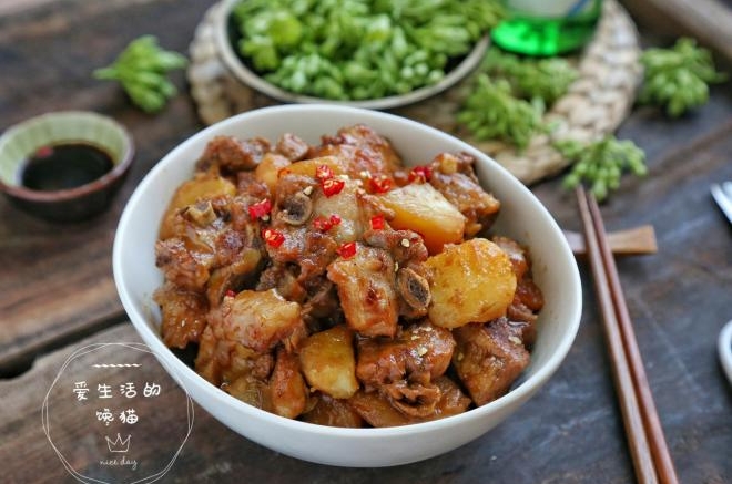 土豆烧排骨