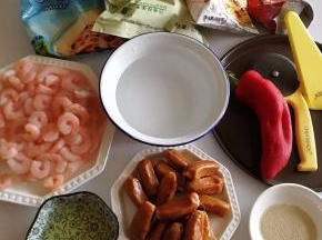 1.	准备好原材料。