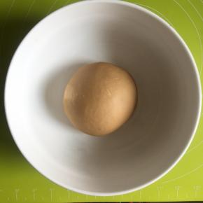 再揉成光滑面团