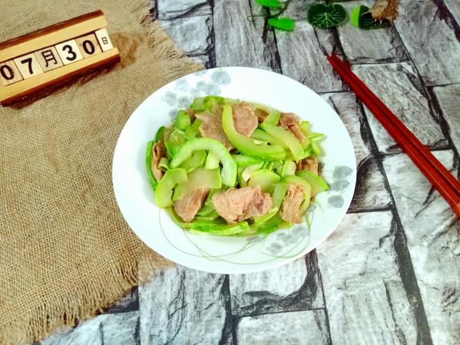 西葫芦炒肉片